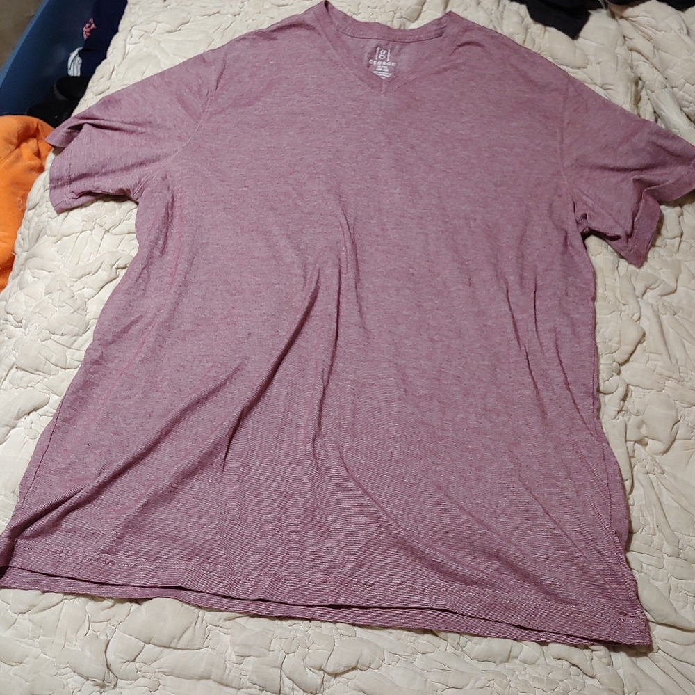 Sz XL Micro Pinstripe V-neck Tee
